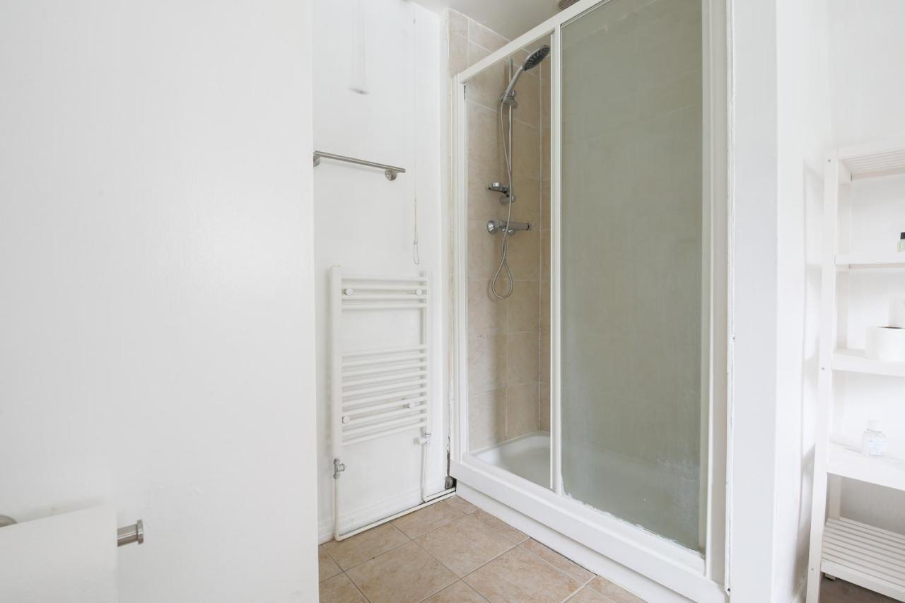 Spacious 4 Bedroom House- Walking Distance To City Centre & Great Backyard Cardiff Ngoại thất bức ảnh