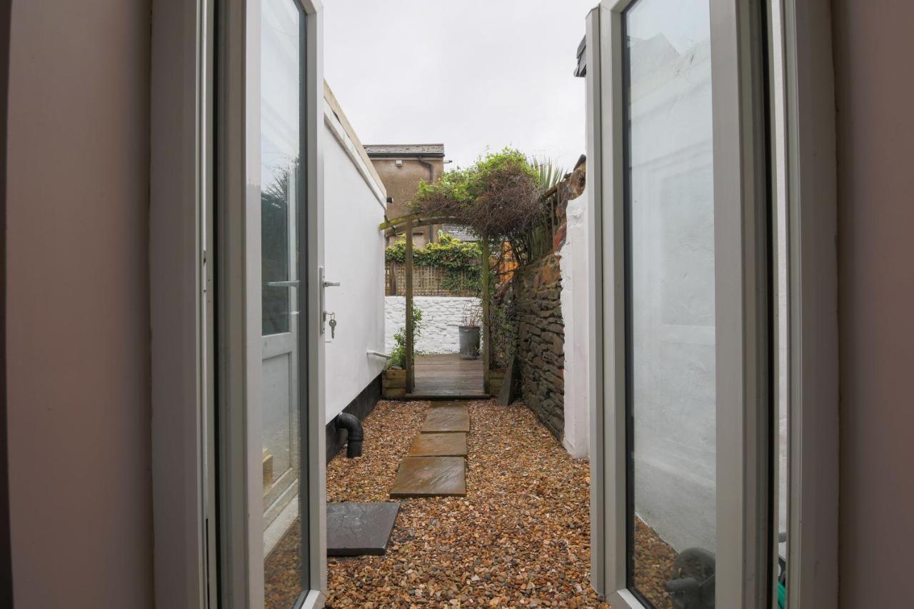 Spacious 4 Bedroom House- Walking Distance To City Centre & Great Backyard Cardiff Ngoại thất bức ảnh